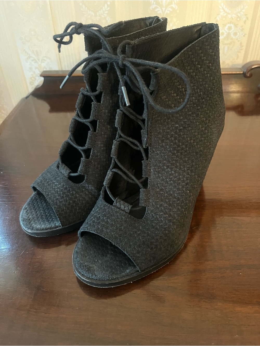 Eileen Fisher Peep Toe Heels Sandals 7